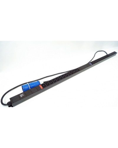 Блок розеток, вертикальный черн Hyperline (SHE-20IEC-4BIEC-32-3PVB) в Рубцовске Блоки розеток Pintop.ru