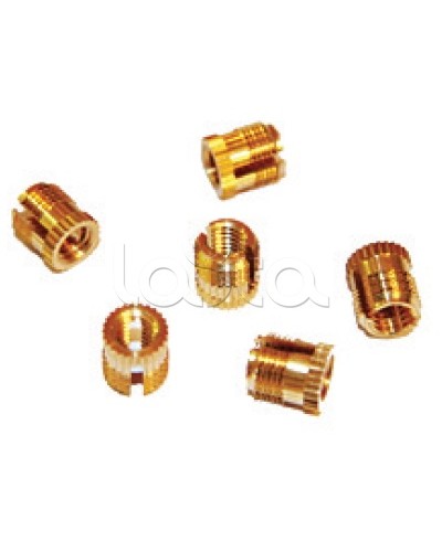 Втулка забивная с внутренней резьбой M6 (10 шт/уп) DKC 501007 в Рубцовске Крепеж: Дюбели, шурупы, саморезы Pintop.ru