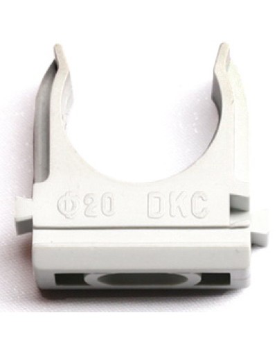 Держатель с защелкой, д.50 мм DKC 51050 в Рубцовске Держатели, клипсы, скобы Pintop.ru