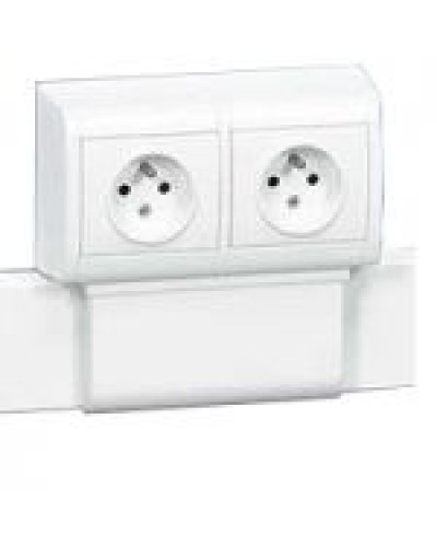 Рамка Mosaic Legrand 031621 в Рубцовске Аксессуары для кабель-канала Pintop.ru