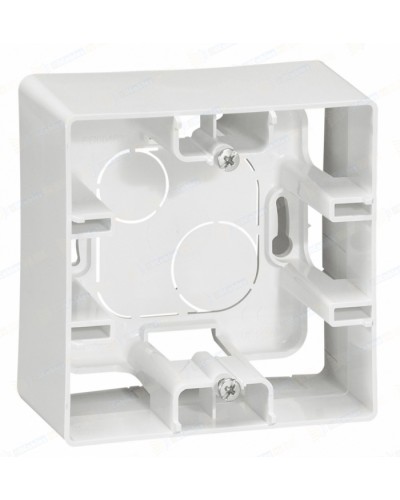 Коробка для накладного монтажа 1 пост (белая) Legrand 672510 в Рубцовске Аксессуары для кабель-канала Pintop.ru